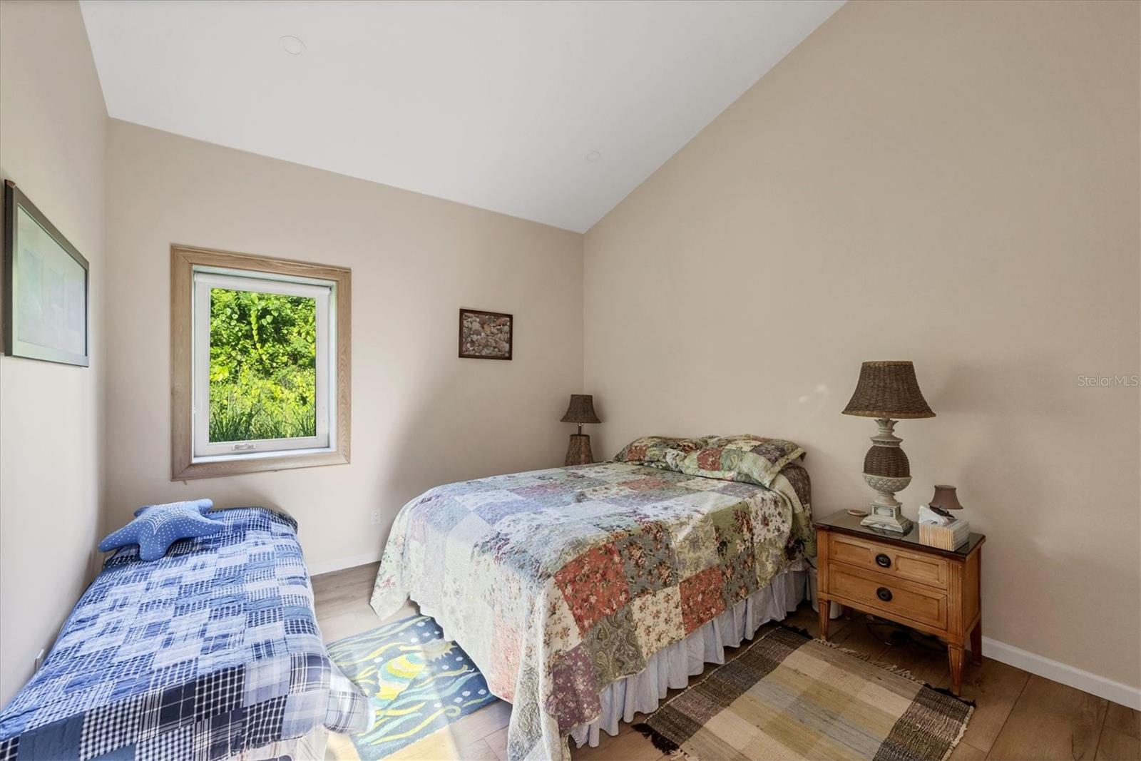 ARTIST ACRES - Residential
