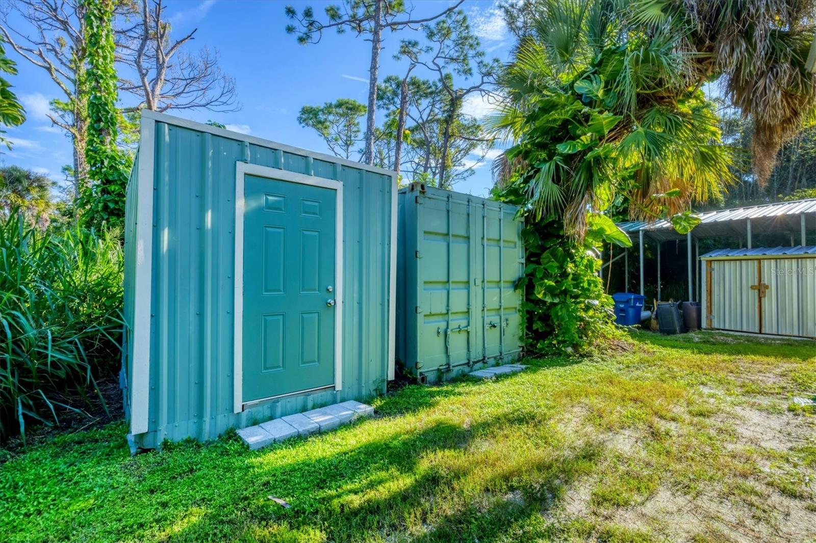 ARTIST ACRES - Residential