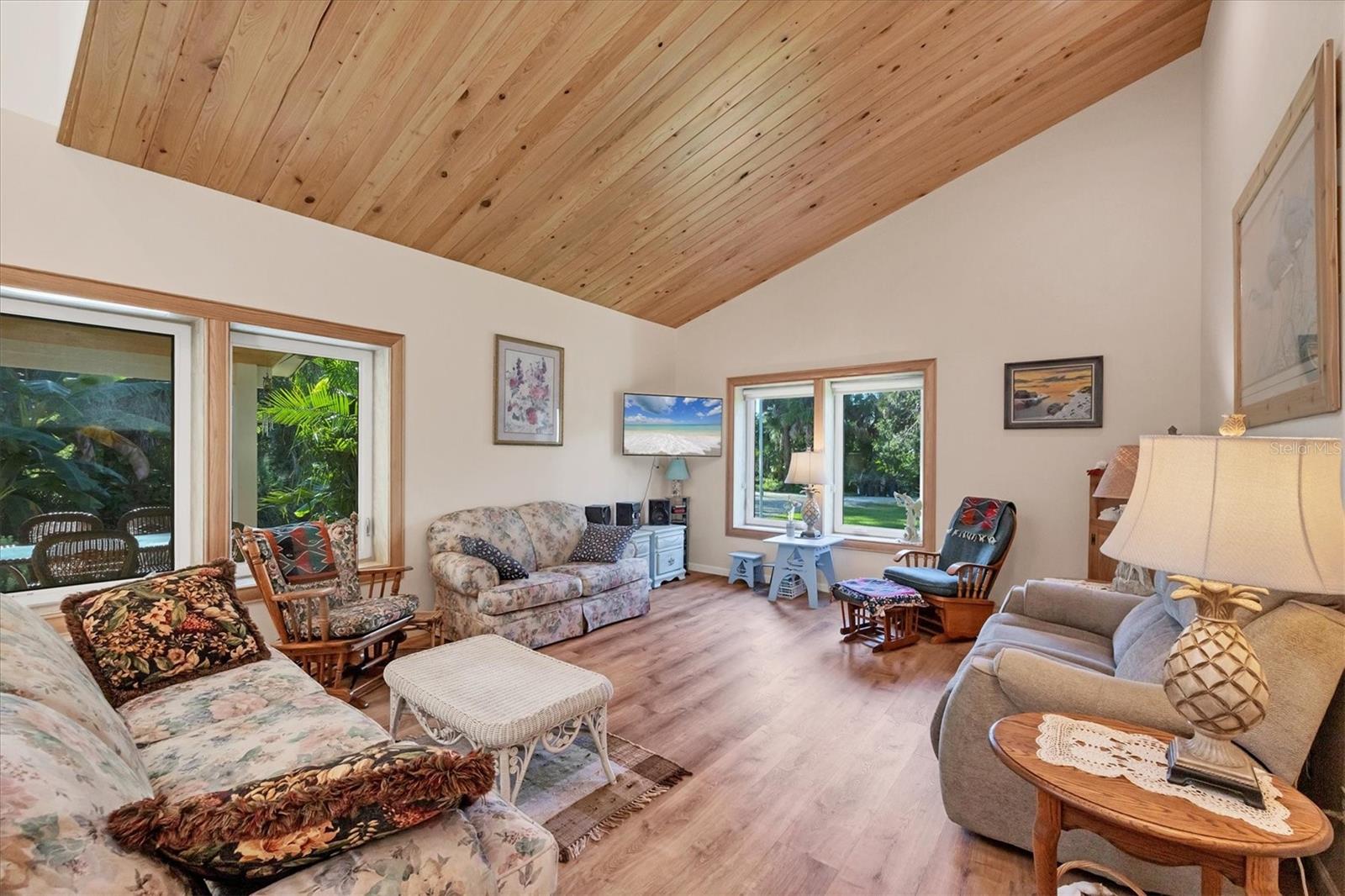ARTIST ACRES - Residential