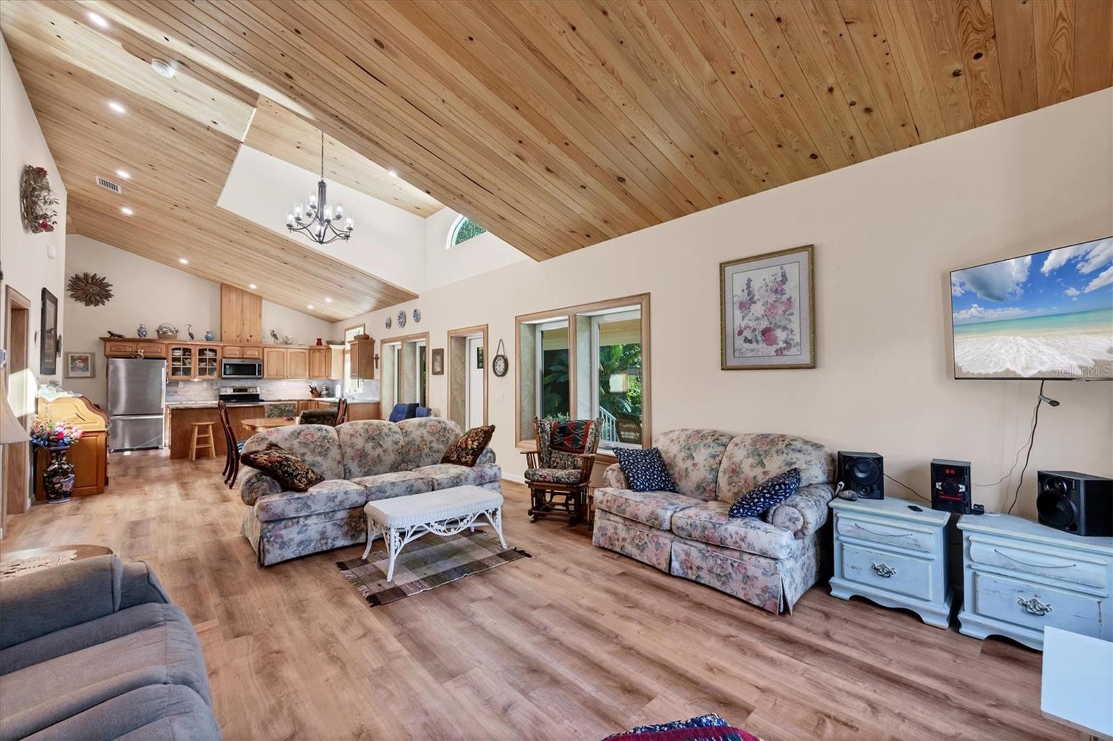 ARTIST ACRES - Residential