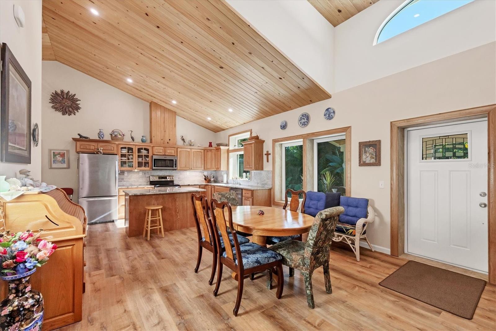 ARTIST ACRES - Residential