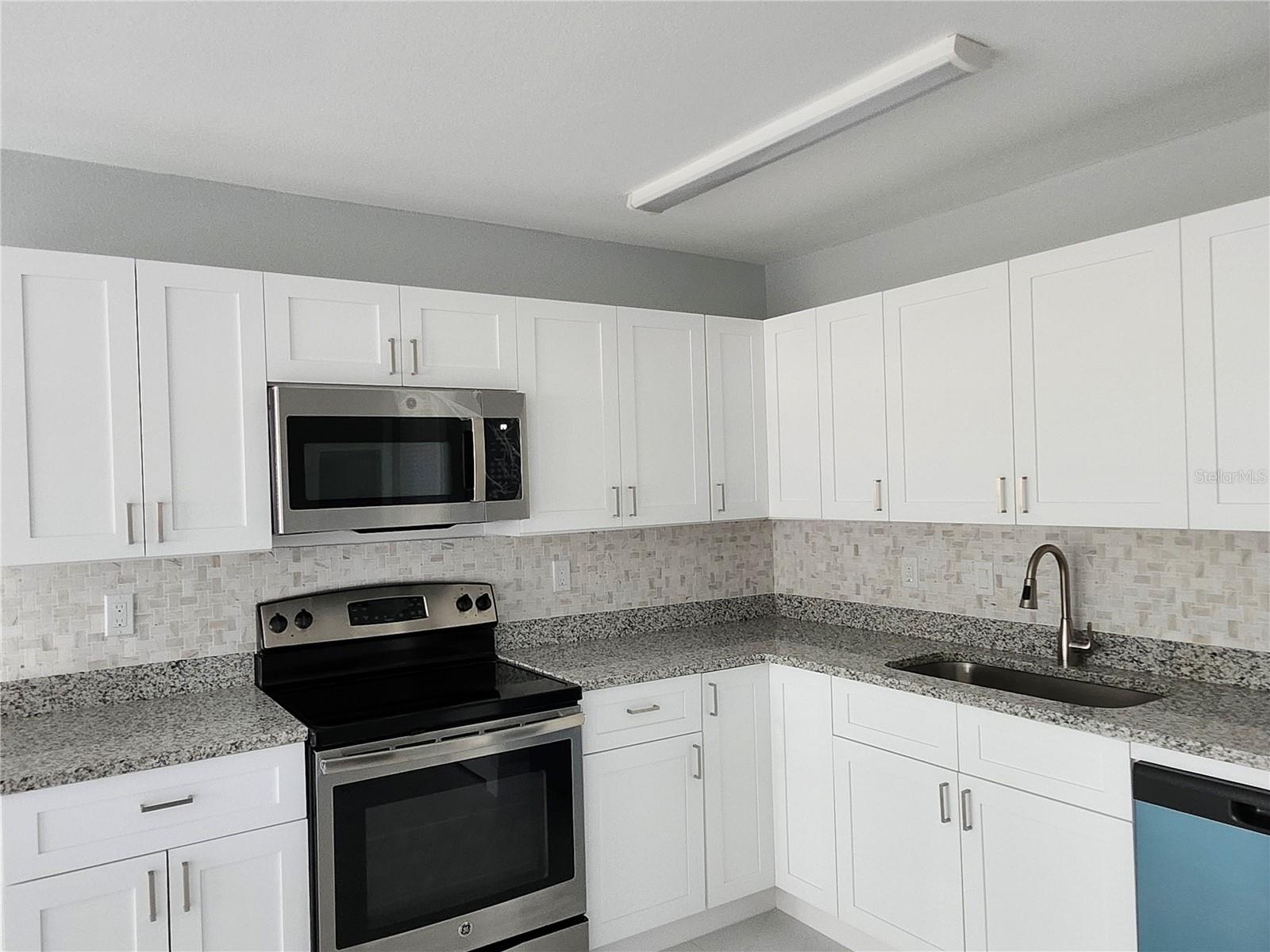 WALDEN PALMS CONDO - Residential Lease