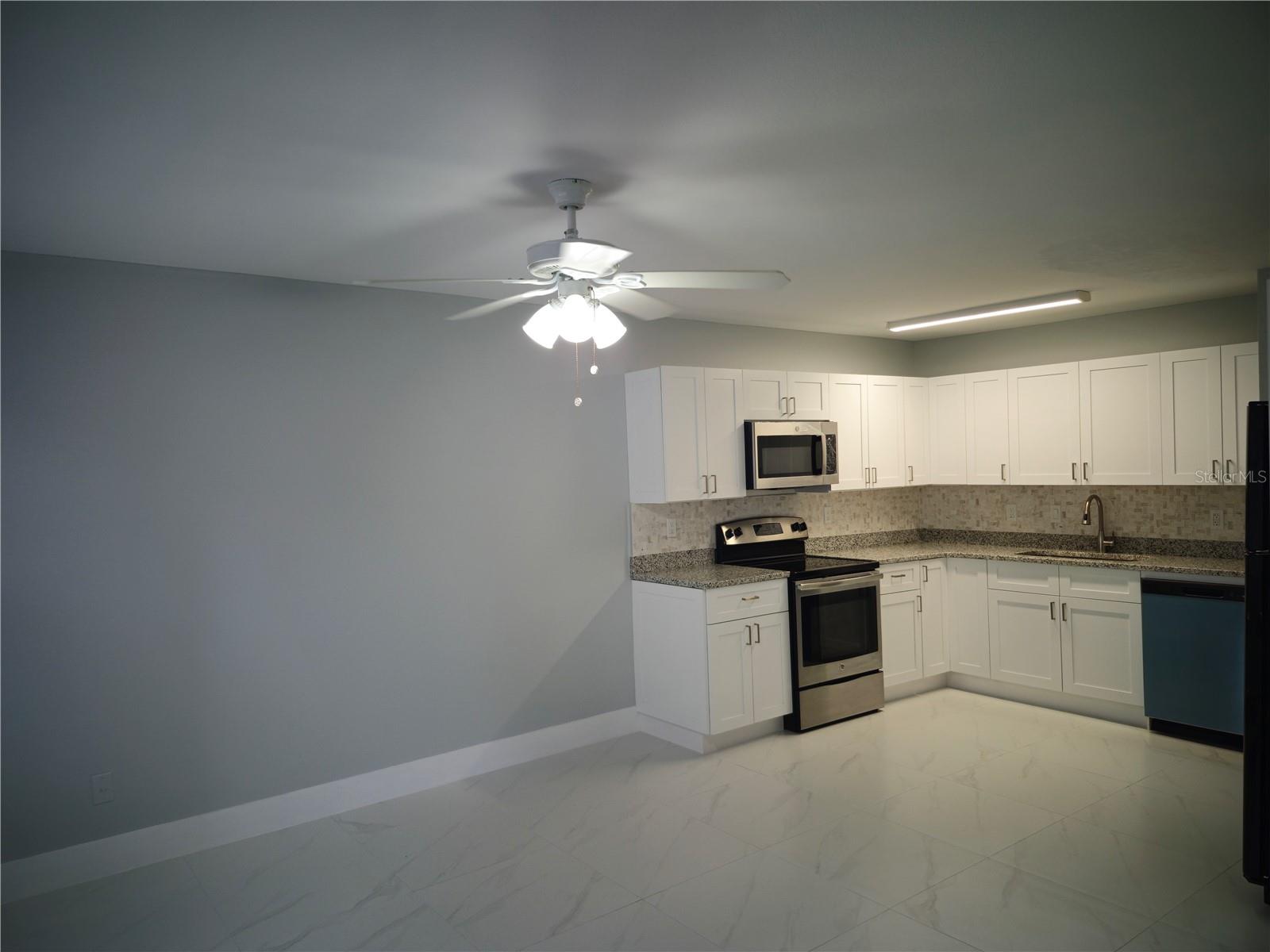 WALDEN PALMS CONDO - Residential Lease