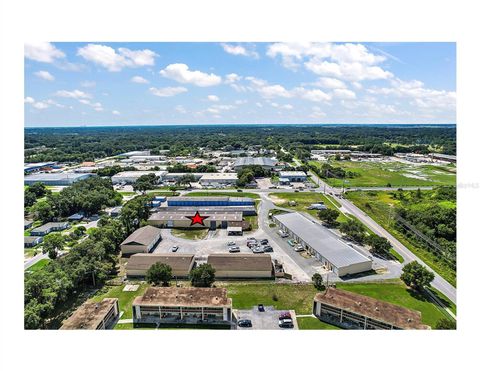 Photo of 2317 Griffin Road, Leesburg, FL 34748 (MLS # G5099397)