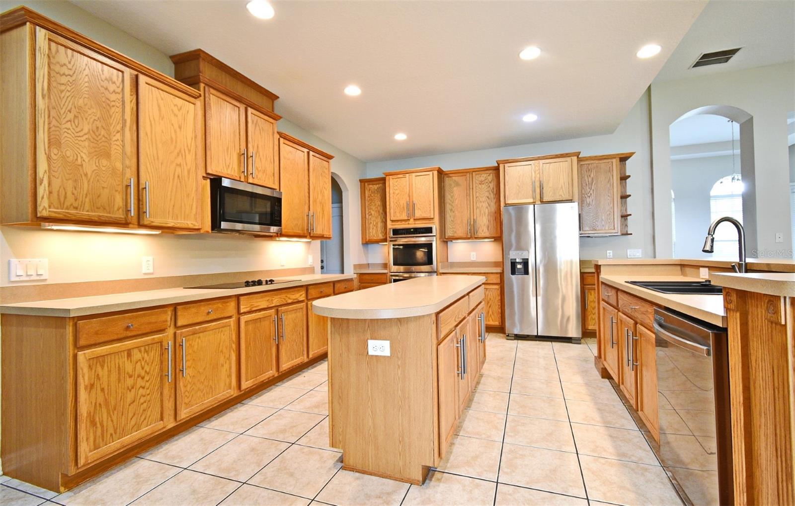 2436 CEDAR KNOLL DRIVE