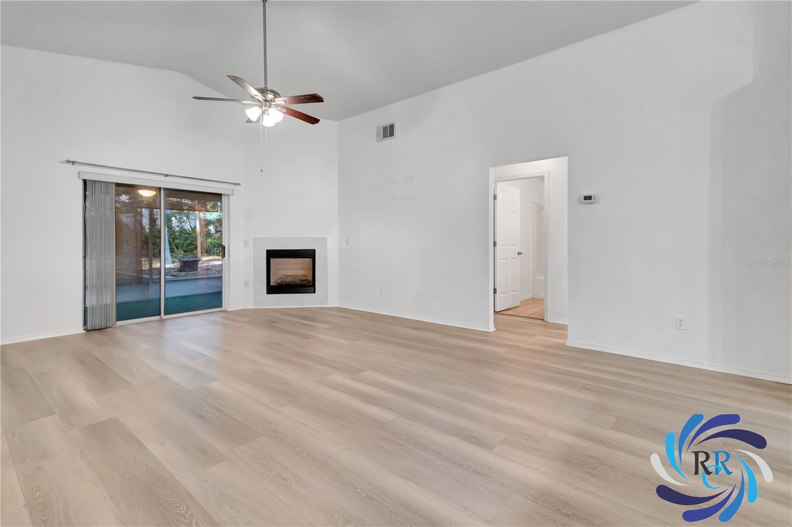 TAVARES WOODS ON LAKE ELSIE LT 01 ORB 1365 PG 1301 - Residential