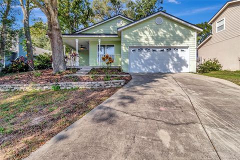Photo of 1131 Lake Elsie Drive, Tavares, FL 32778 (MLS # G5104278)