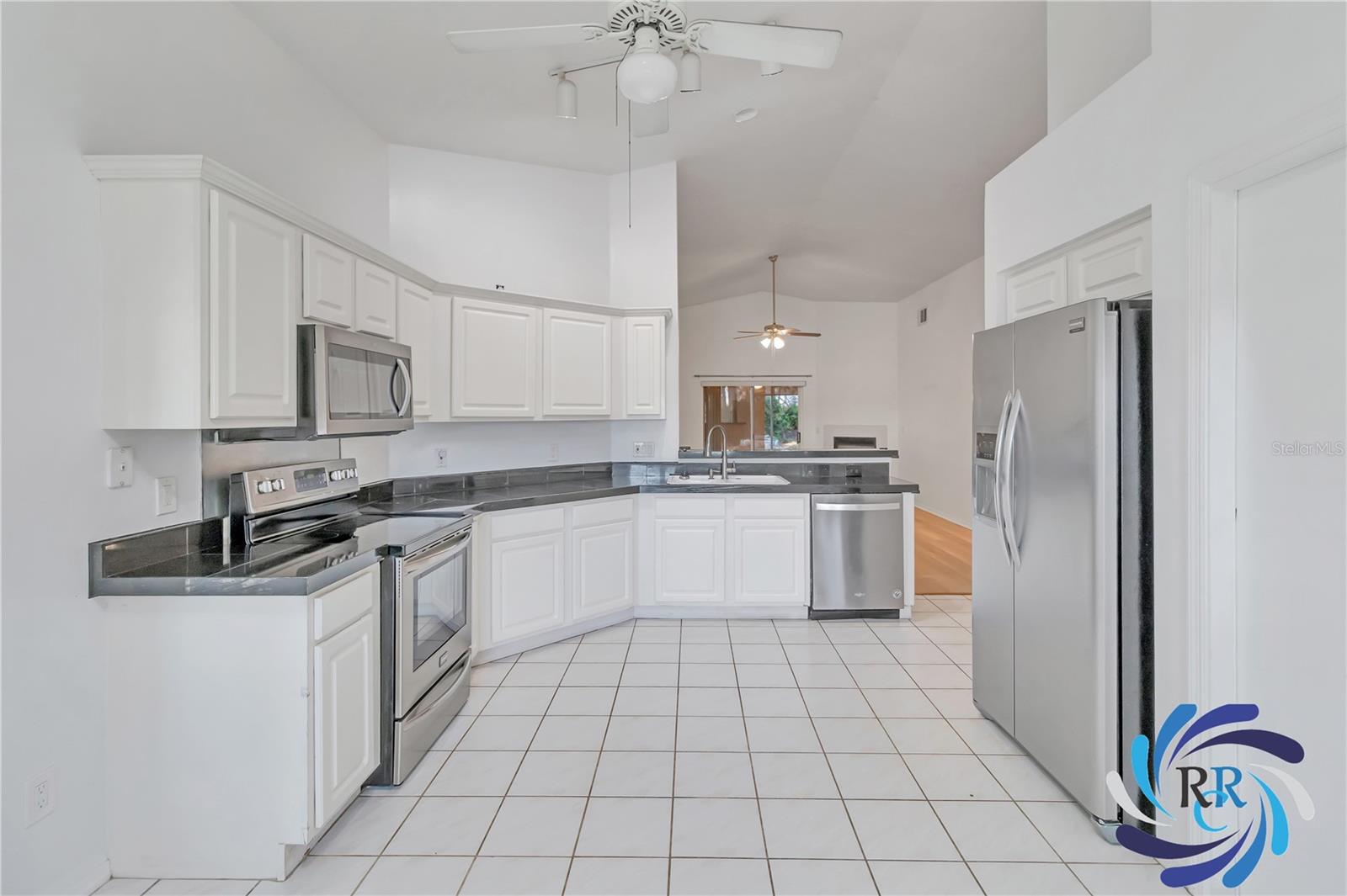 TAVARES WOODS ON LAKE ELSIE LT 01 ORB 1365 PG 1301 - Residential