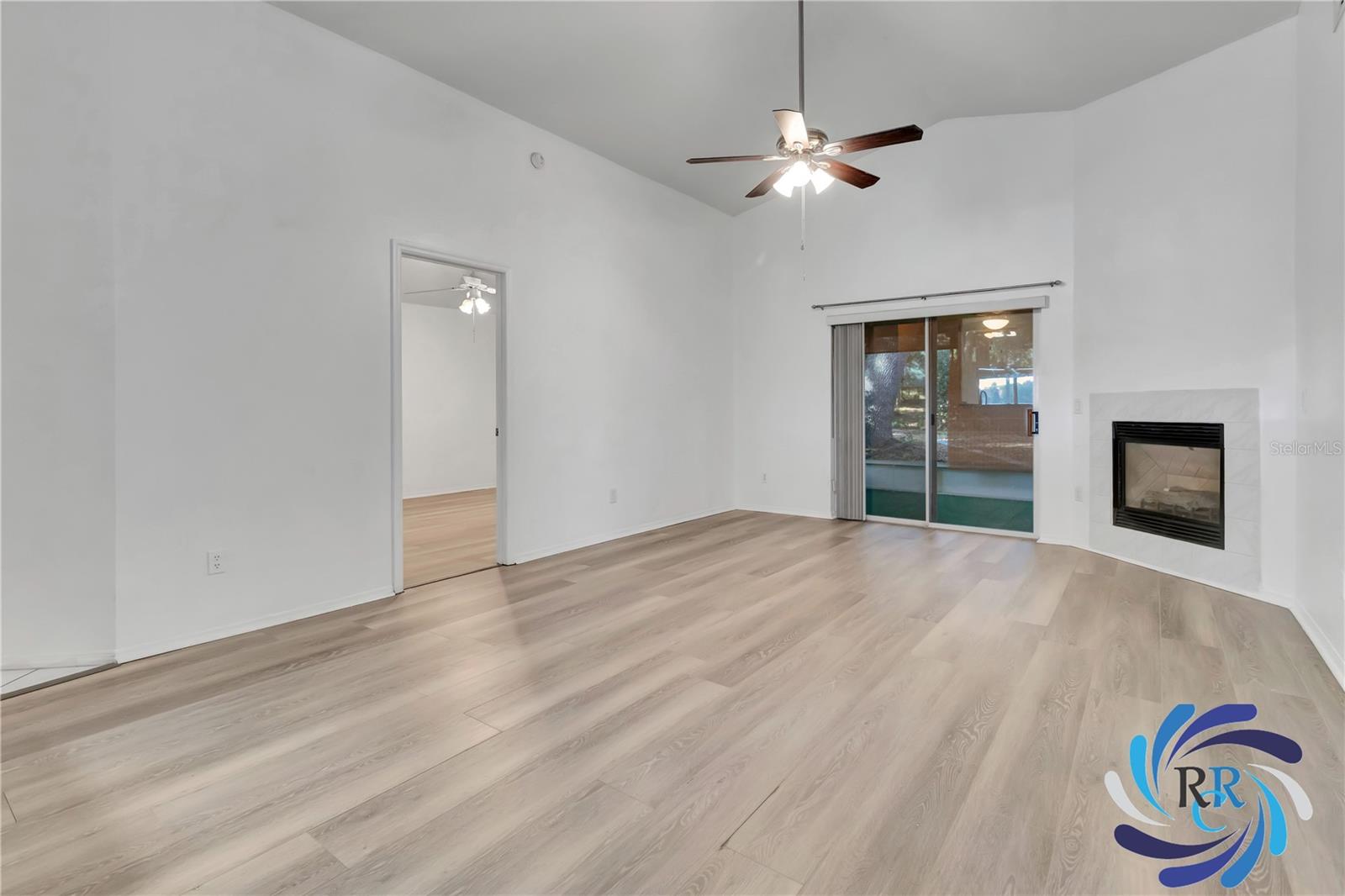 TAVARES WOODS ON LAKE ELSIE LT 01 ORB 1365 PG 1301 - Residential