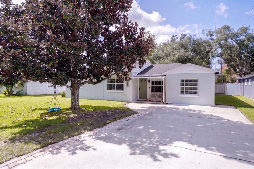 Photo of 524 S Highland Avenue, Winter Garden, FL 34787 (MLS # O6451915)
