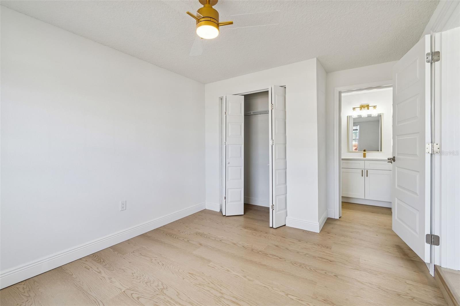 TOWNN COUNTRY PARK UN 07 - Residential