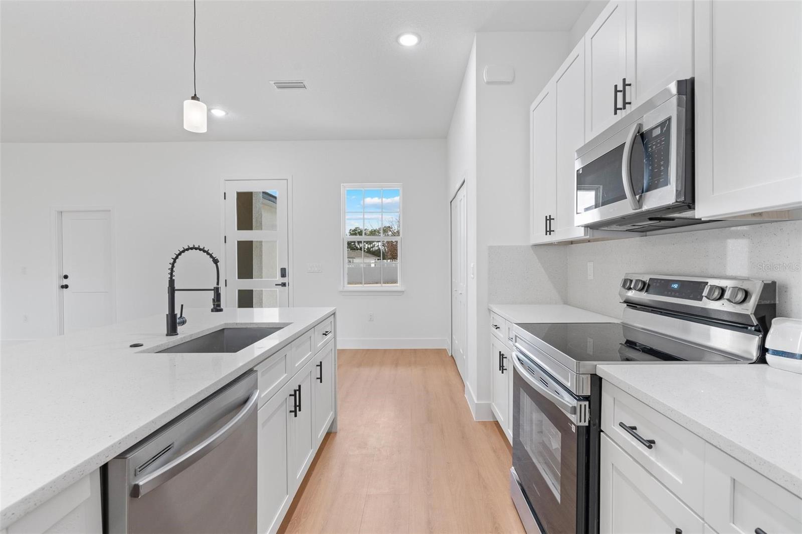 BLOCK 1068/MARION OAKS UN SEV - Residential