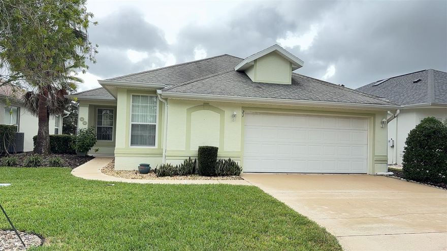 You will love this beautiful 3 Bed @ Bath Home located in the Rivergate at Palm Coast Community. This home offers a big living area, separate dining area, eat-in kitchen, lovely master bed with tray ceiling and carpet, a large master bath with double sinks and walk-in shower, separate water closet, Stainless Refrigerator and Dishwasher, White range and microwave, loads of counter space, breakfast bar, new vinyl plank in the living area, ceiling fans, inside laundry area with washer and dryer hook-ups and a 2 car garage. You can enjoy your fall evenings by relaxing and watching the pristine water in the pond from your screened in patio. Call today for more information.