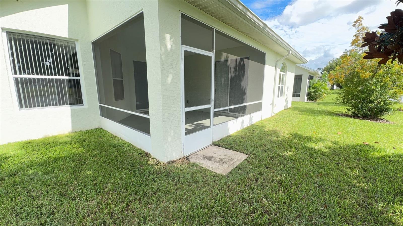 RIVERGATE PH I SUB - Residential Lease