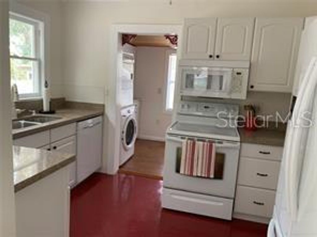 Photo of 525 Bay Street, Dunedin, FL 34698 (MLS # TB8492695)