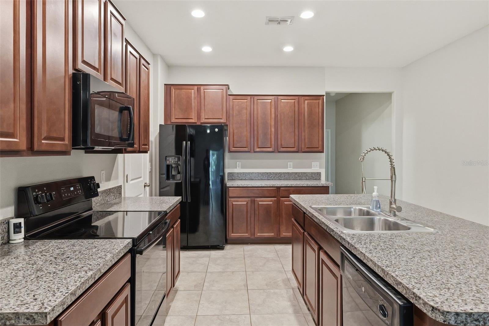 10407 LAKE MONTAUK DRIVE