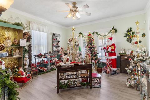 Tiny photo for 1024 W Main Street, Leesburg, FL 34748 (MLS # G5102105)