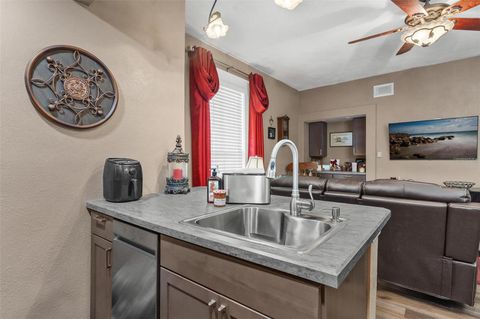 Tiny photo for 1024 W Main Street, Leesburg, FL 34748 (MLS # G5102105)