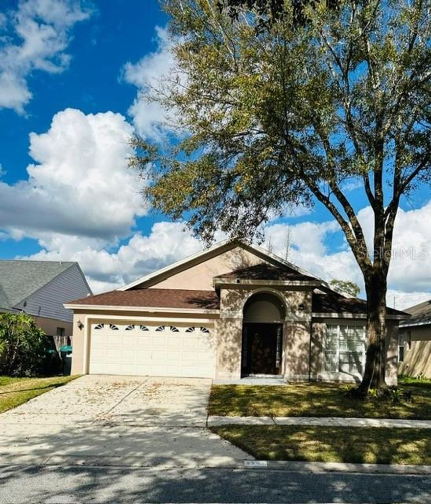 One or more photo(s) has been virtually staged. LOCATION! LOCATION! LOCATON! This Home Has Charm & Character, well-designed with lots of space with this split floor plan.  This home is Comfortable, Welcoming, has an open & flexible floor plan, this home offers you everything you've been looking for and more. Spacious Kitchen that is open to the family room. This home has been well maintained AND Is Conveniently located near shopping centers, parks, trails, the University of Central Florida and major roadways.