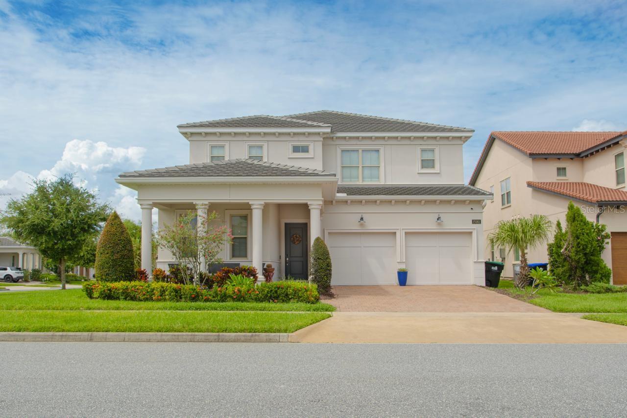AVAILABLE 06/26/2025 – FULLY FURNISHED
Discover this stunning furnished corner-lot home in Winter Garden, located in the highly sought-after Lake Shore community, one of Central Florida’s most desirable neighborhoods.
With 3,816 sq ft of living space, this elegant two-story home offers the perfect blend of comfort and functionality. The first floor features a private guest suite, a bright formal dining room, and a gourmet kitchen with premium appliances that opens to a spacious living area — ideal for entertaining. Large sliding glass doors lead to a beautifully landscaped backyard, creating a seamless indoor-outdoor living experience.
Upstairs, enjoy a versatile loft, four additional bedrooms, including a luxurious primary suite with spa-like bath, walk-in closet with electronic lock, and a Jack-and-Jill suite.
Located across from a top-rated A school
Conveniently situated with fast access to all major Central Florida attractions, this home offers a rare opportunity to enjoy style, comfort, and location in one of the area’s most prestigious communities.