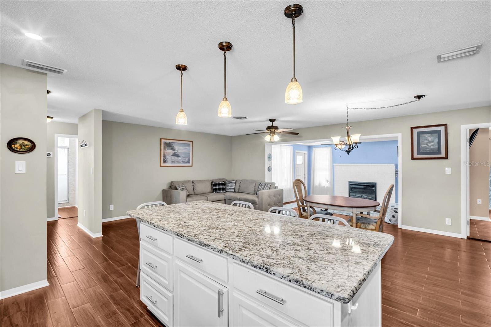 WILLIAMSDALE SQUARE 3RD ADD - Residential