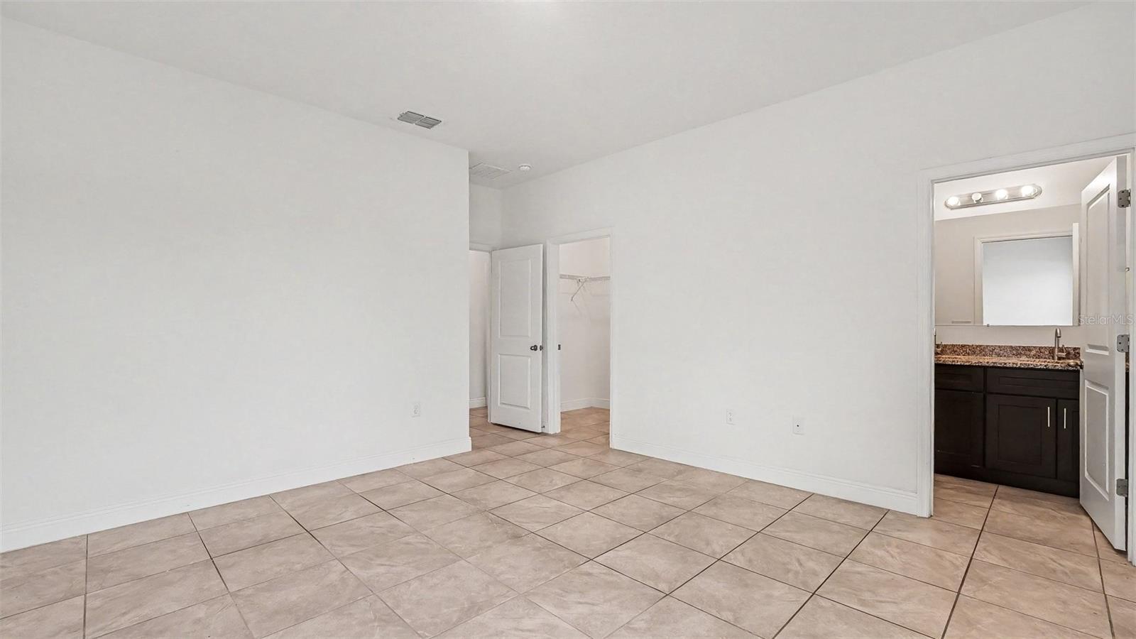 MARION OAKS UN 01 - Residential
