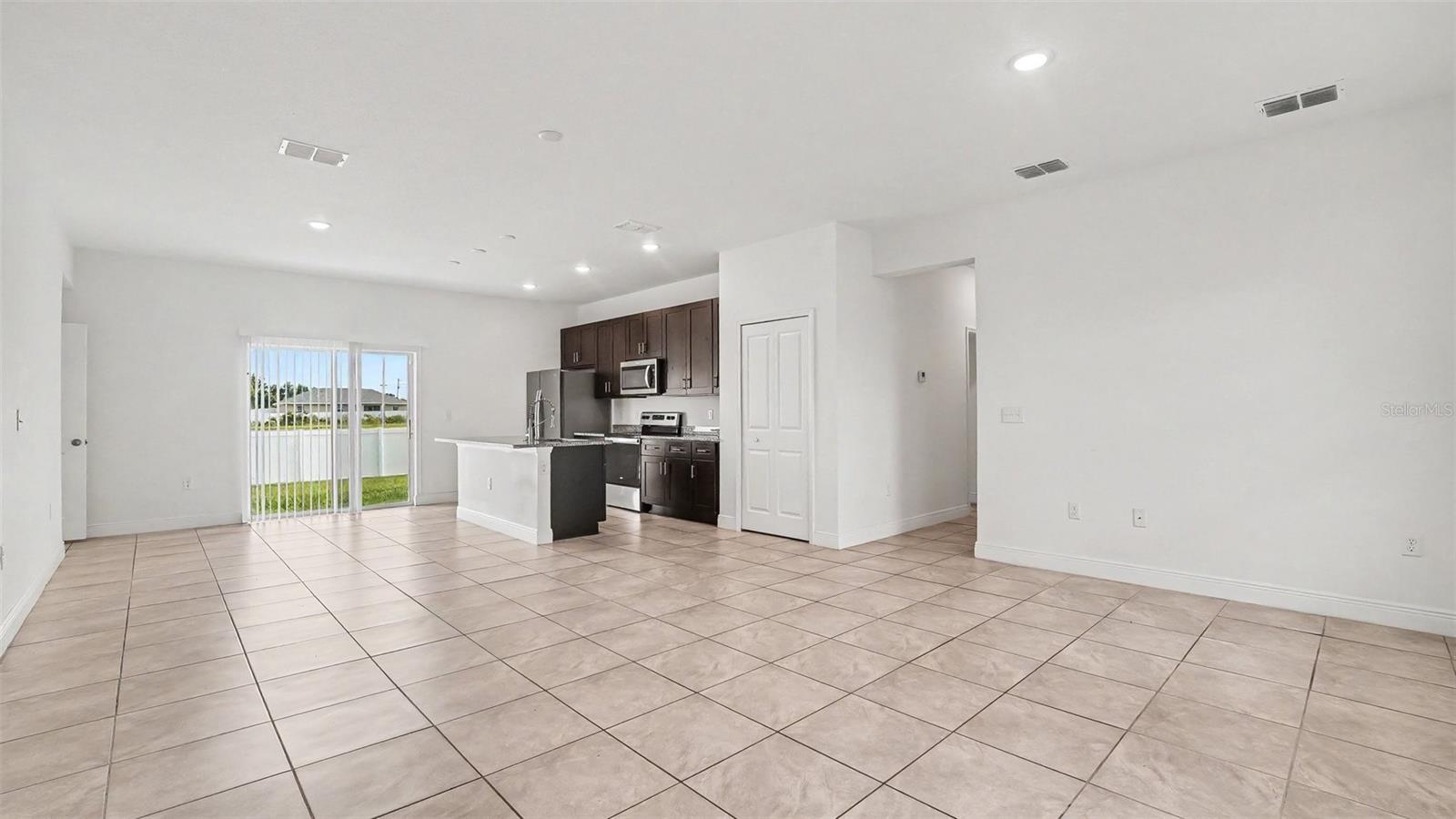 MARION OAKS UN 01 - Residential