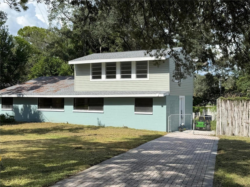 Photo of 10801 N Edison Avenue, Tampa, FL 33612 (MLS # TB8538210)