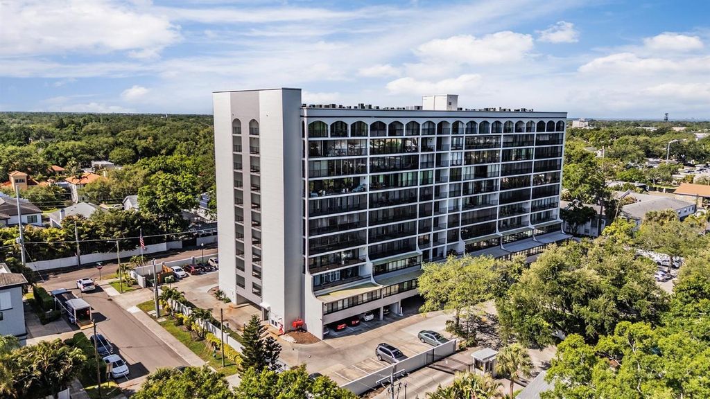 Photo of 3211 W Swann Avenue #707, Tampa, FL 33609 (MLS # TB8498667)