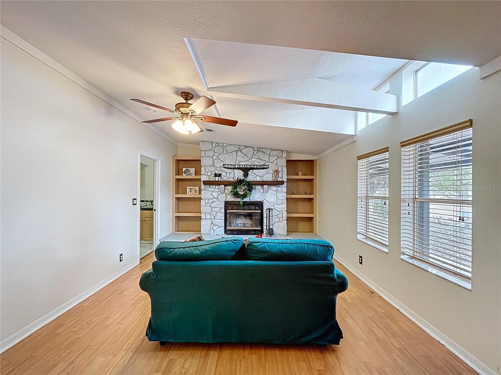 LONESOME AREA - Residential