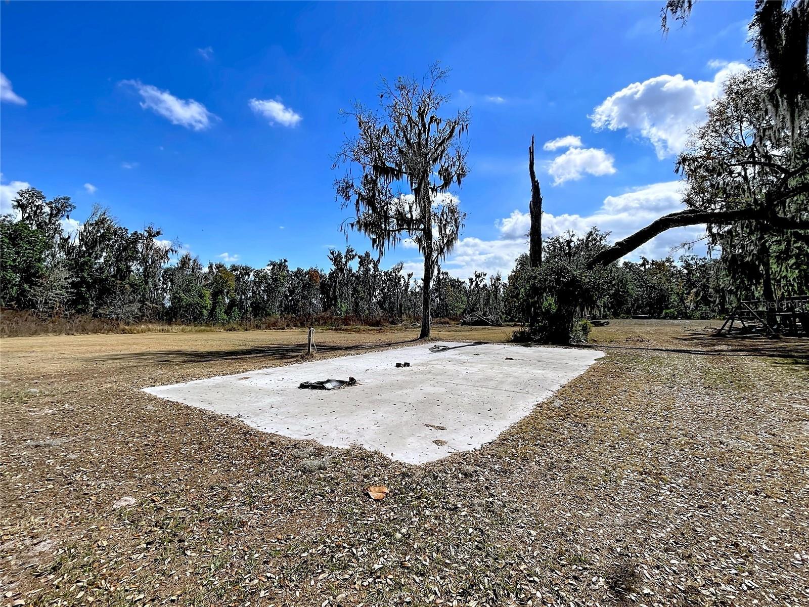 LONESOME AREA - Residential