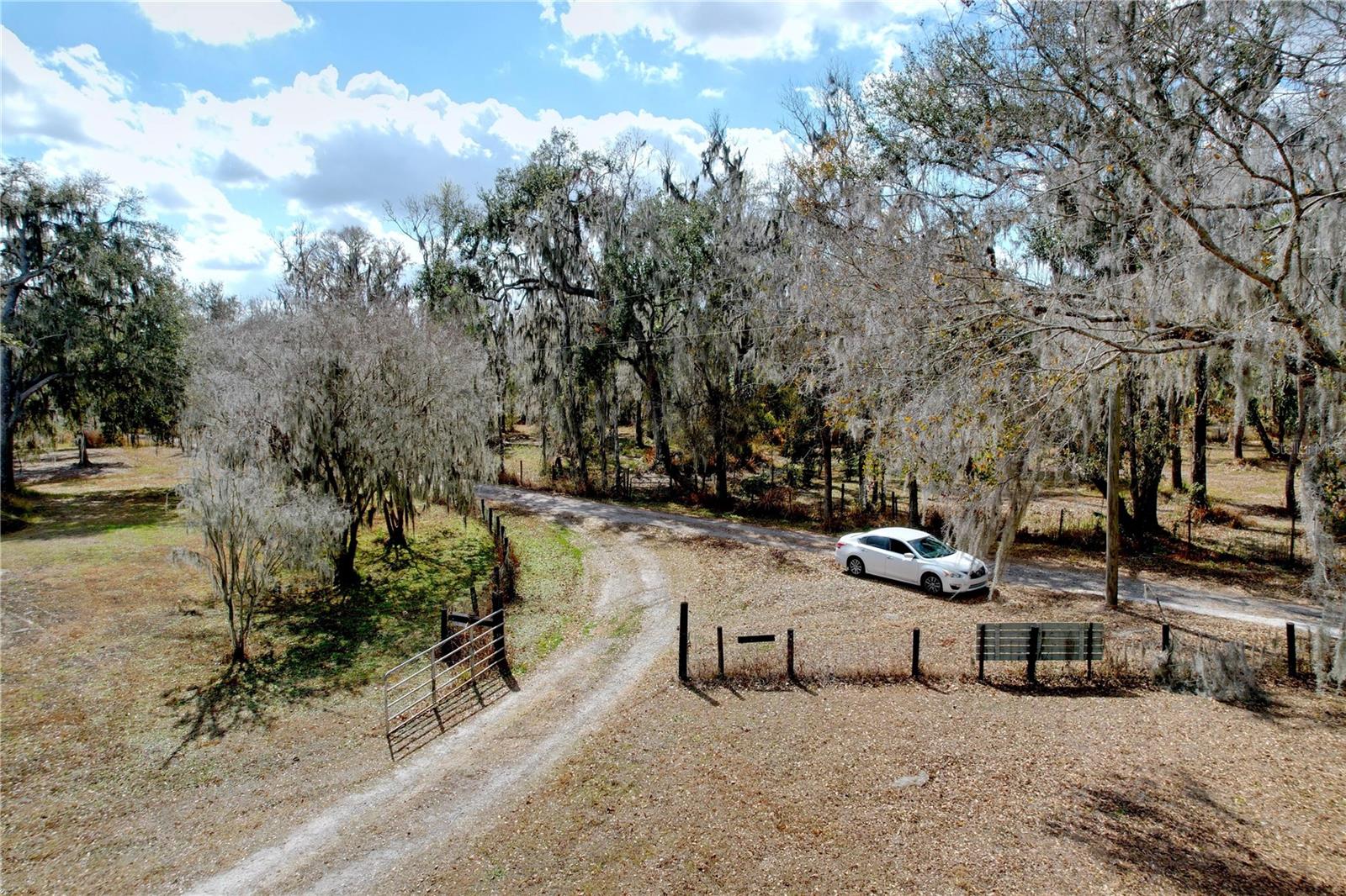 LONESOME AREA - Residential