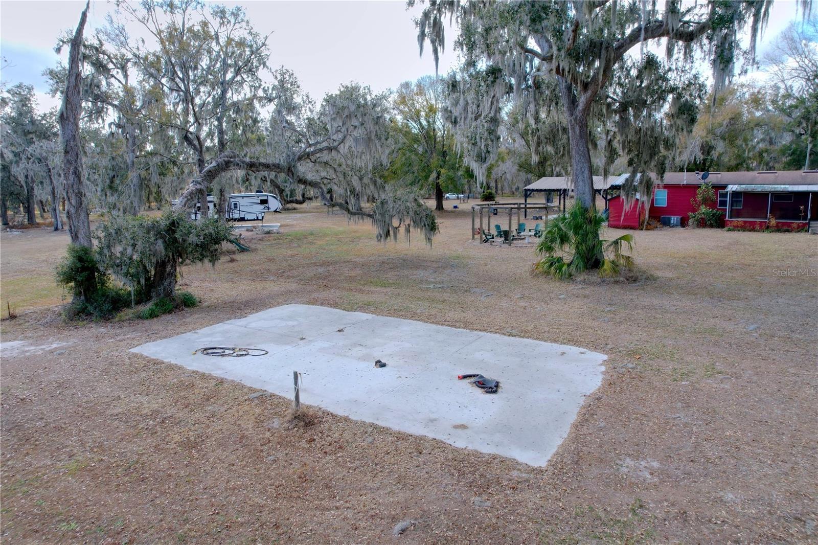 LONESOME AREA - Residential