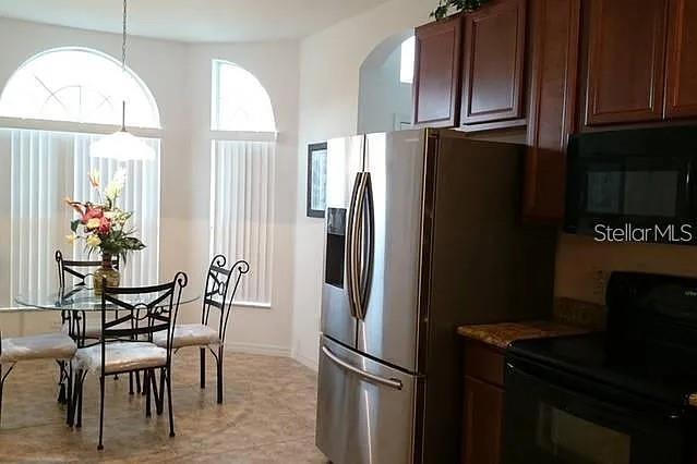 CRYSTAL COVE RESORT - Residential Lease