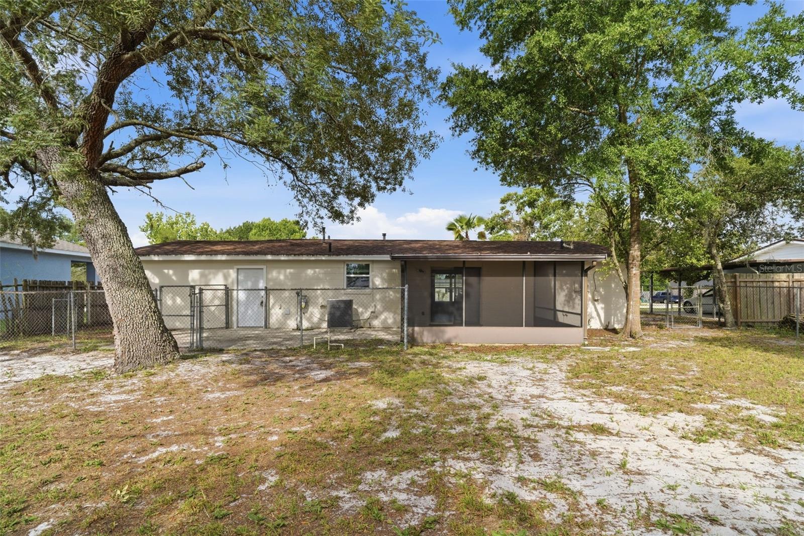 DELTONA LAKES UNIT 32 - Residential