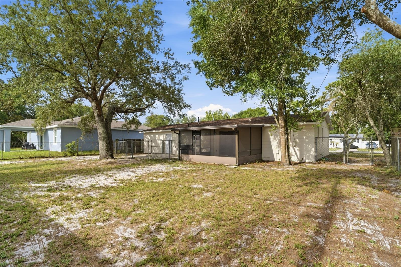 DELTONA LAKES UNIT 32 - Residential