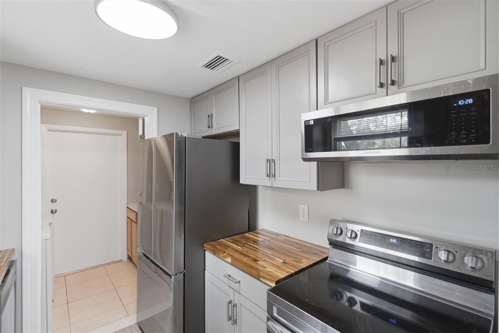 DELTONA LAKES UNIT 32 - Residential