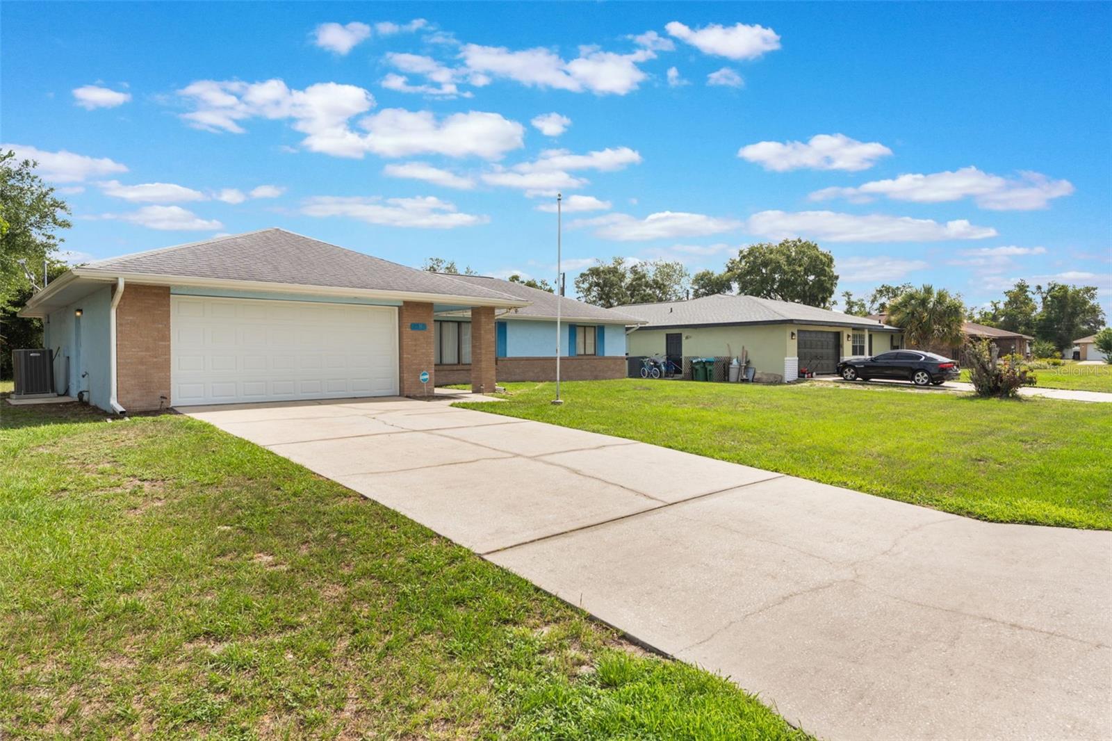2290 CARSON LANE