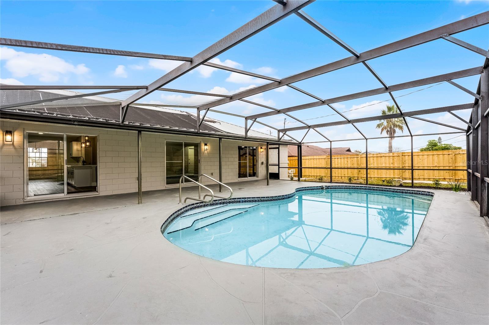 2335 MONTANO STREET