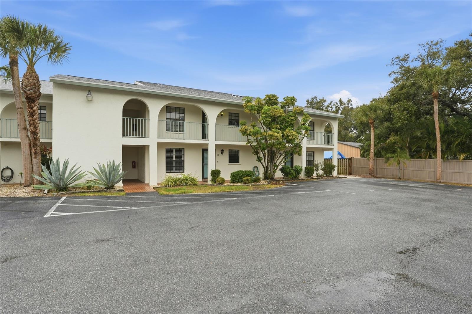 MANASOTA BEACH GARDENS - Residential