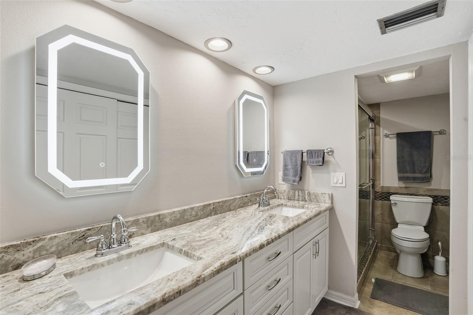 MANASOTA BEACH GARDENS - Residential