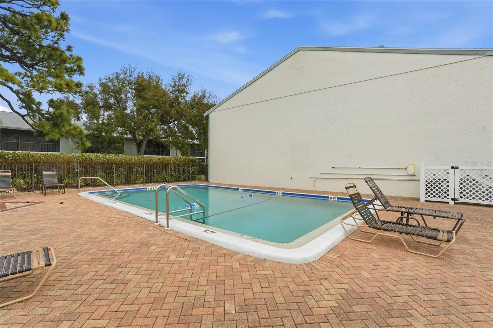 MANASOTA BEACH GARDENS - Residential