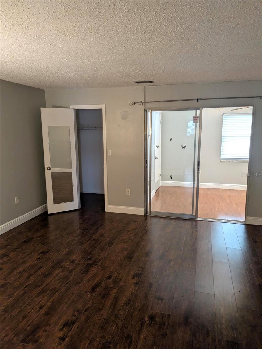 PARK PLAZA APTS CONDO - Residential Lease