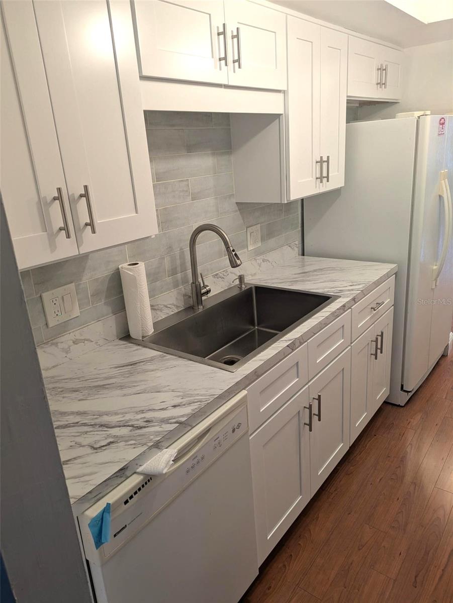 PARK PLAZA APTS CONDO - Residential Lease