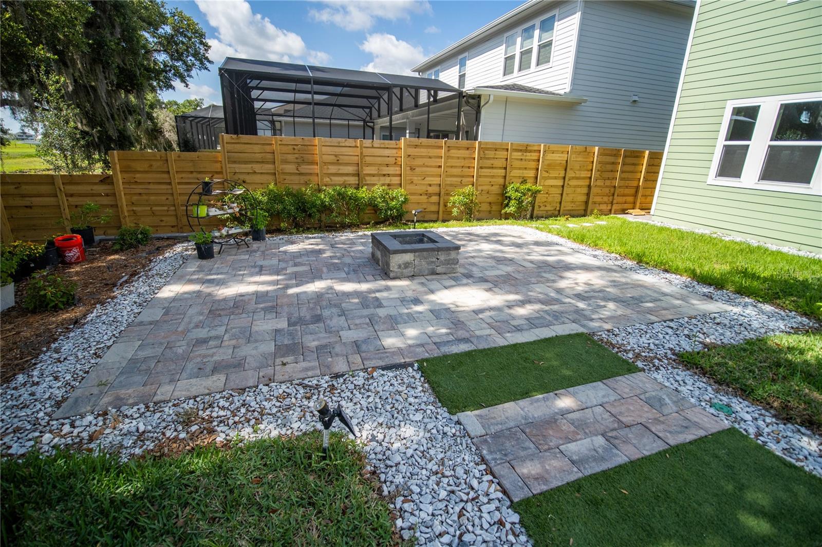 WESLYN PARK - Residential
