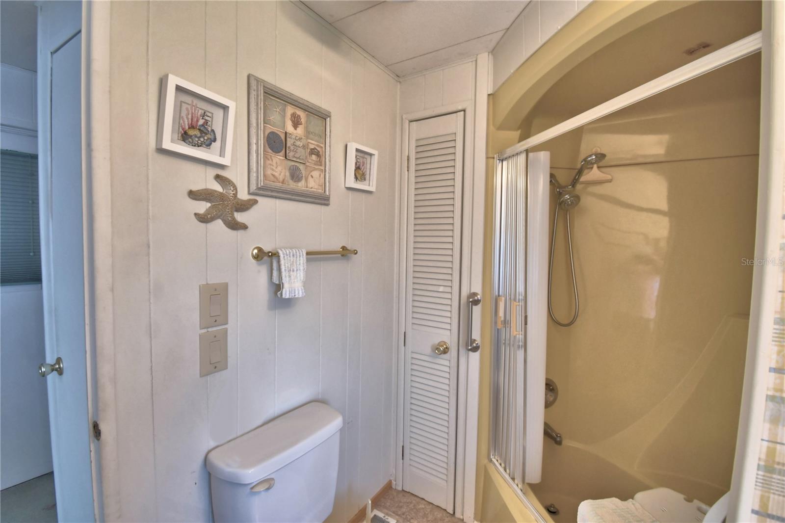 ARIANA SHORES MHP - Residential