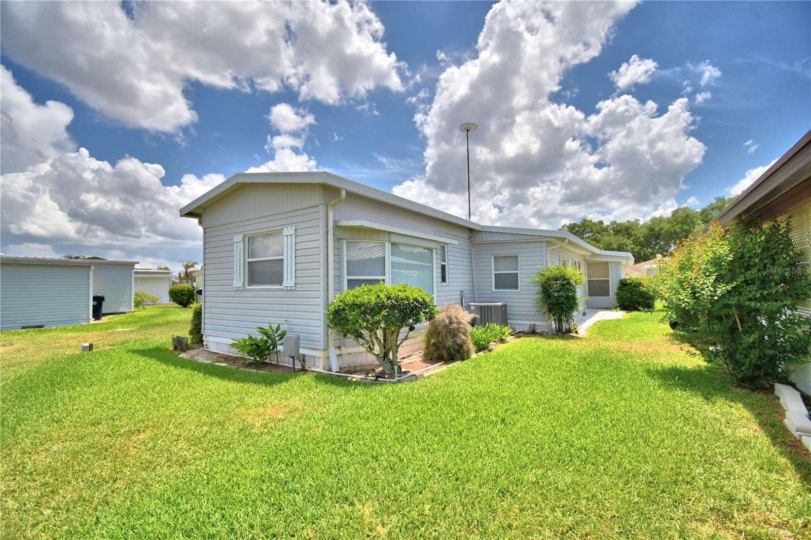 ARIANA SHORES MHP - Residential