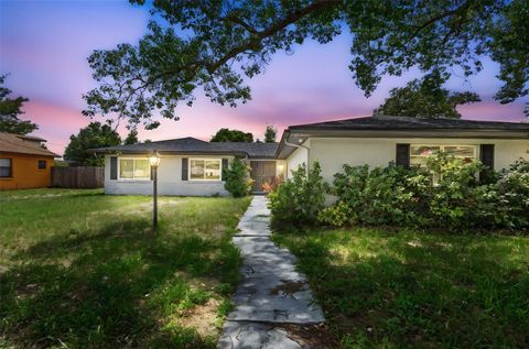 Photo of 1101 Abagail Drive, Deltona, FL 32725 (MLS # O6329514) Photo of 1101 Abagail Drive, Deltona, FL 32725 (MLS # O6329514)