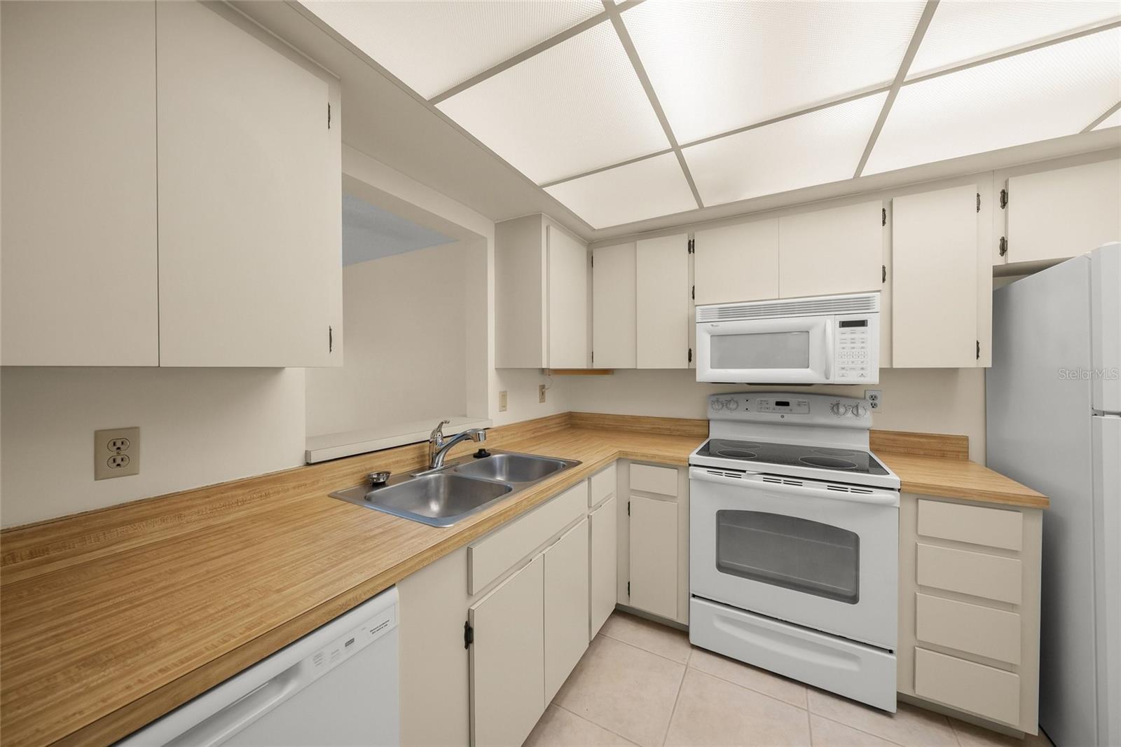 PALM-AIRE AT SARASOTA 8-A - Residential