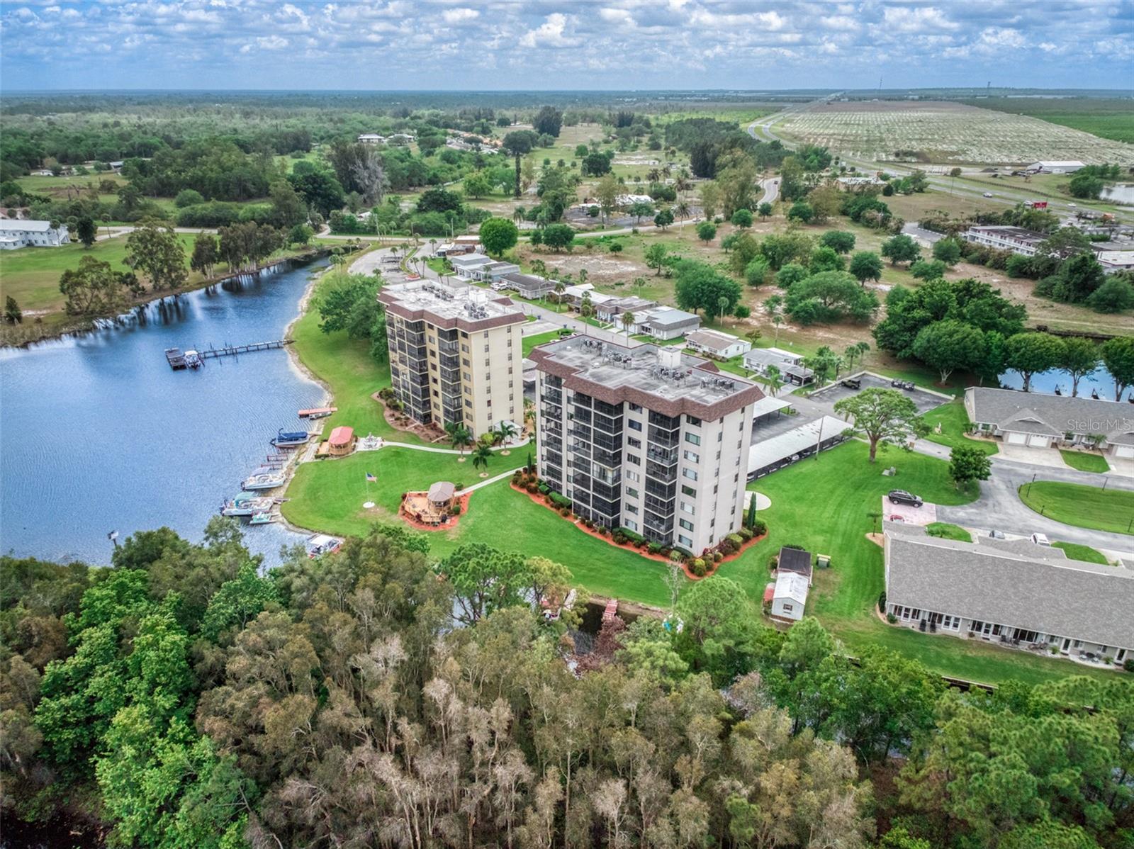SUN N LAKE - Residential